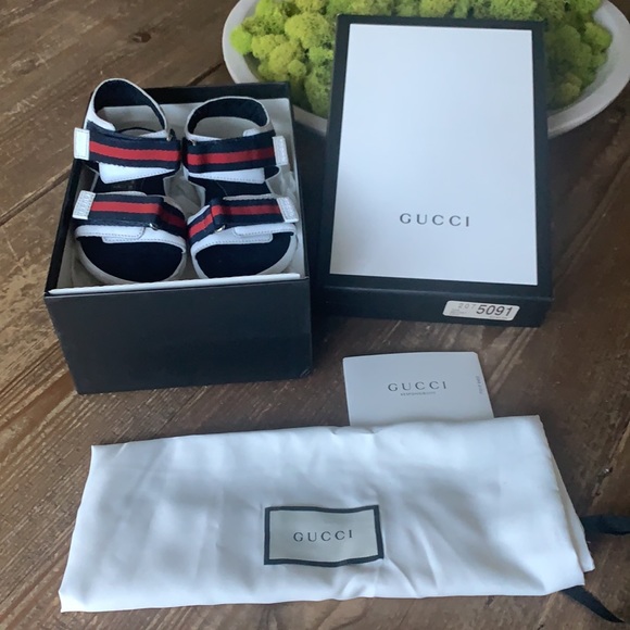 💯 Authentic Gucci Unisex Red Blue Striped White Velcro Strap Sandals size 29 - Picture 5 of 9